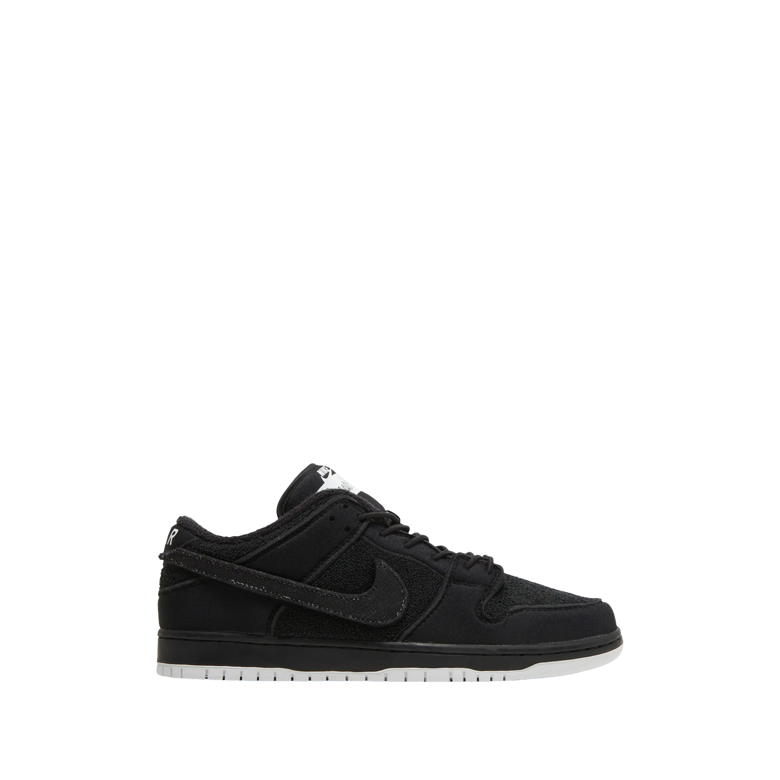 GNARHUNTERS X DUNK LOW SB « BLACK »