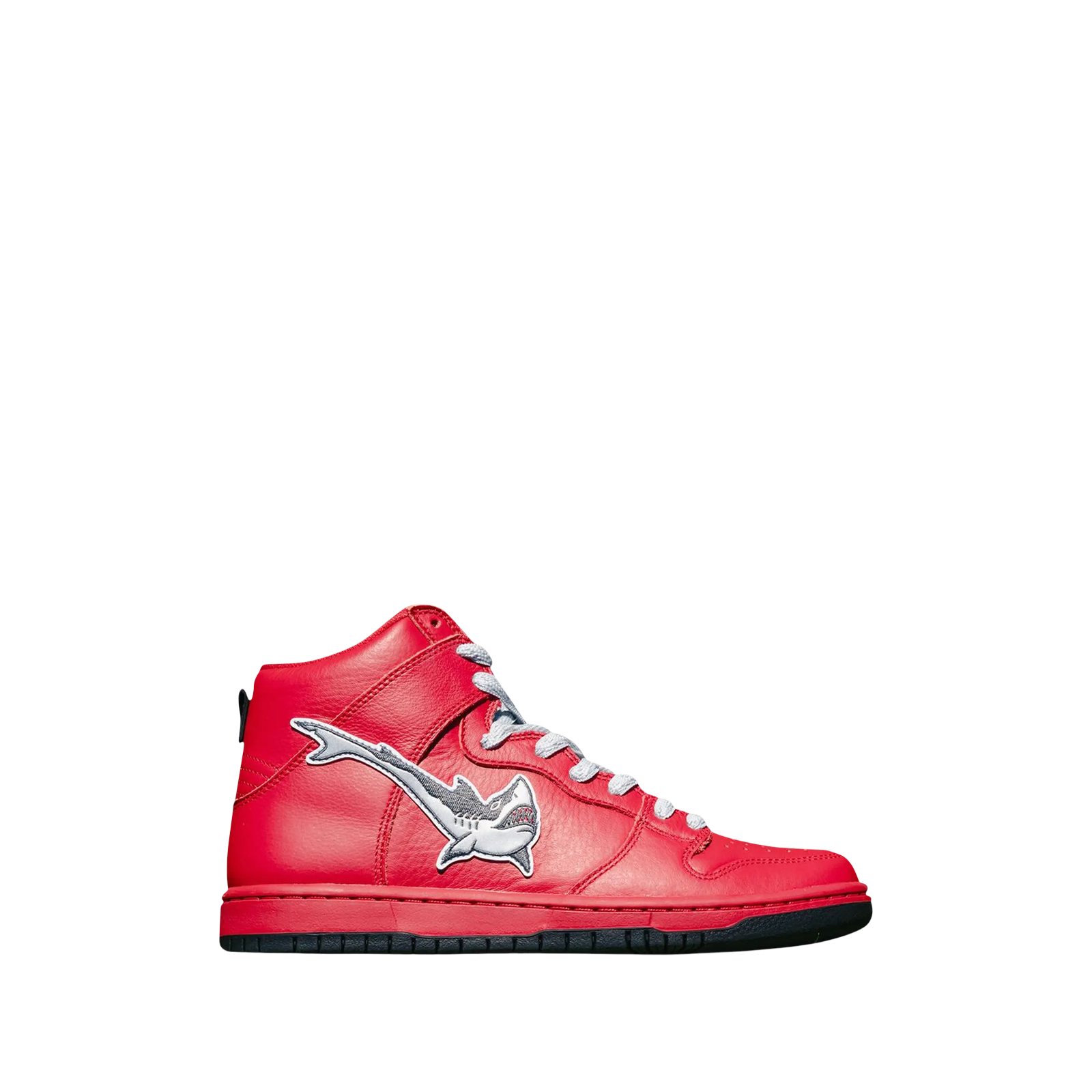 OSKI X DUNK HIGH SB « RED SHARK » FRIENDS & FAMILY
